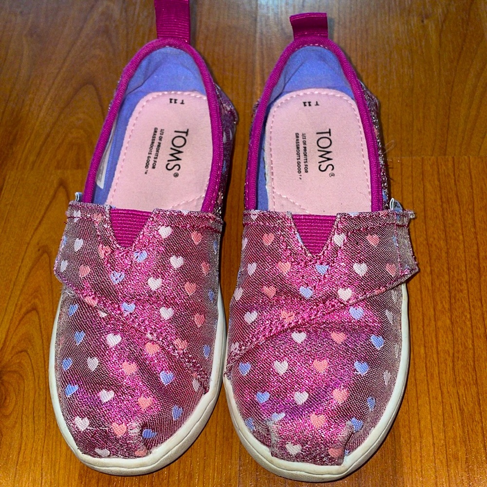Toms pink heart loafers - 11
